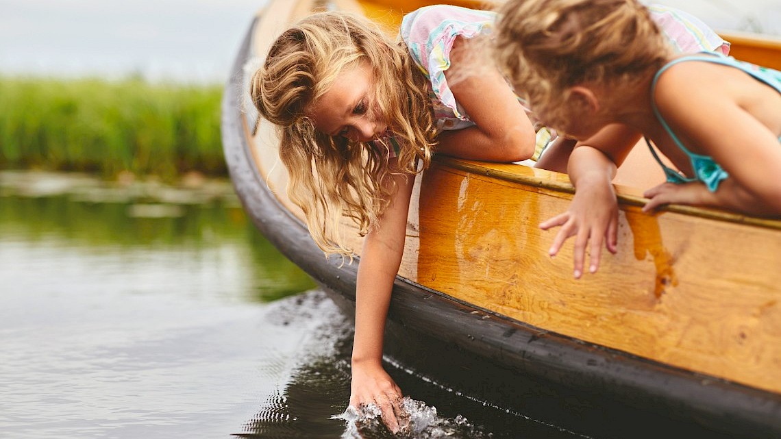 Met een fluisterbootje gevaren hebben door Nationaal Park Weerribben-Wieden