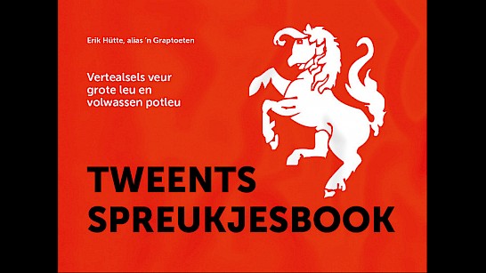 ‘In disse onzekere tieden is humor van leawensbelang’, schrijft Erik Hütte alias ’n Graptoeten in Tweents spreukjesbook. Hij verzamelde meer dan honderd vertelsels. Sprookjes voor onder de kerstboom, voor bij het haardvuur of gewoon elke avond één voor het slapen gaan. Alle sprookjes zijn in het Nedersaksisch. Tweents Spreukjesbook, 20 euro, te koop in de Twentse boekhandels of te bestellen via https://www.boekengilde.nl/boekenshop/tweents-spreukjesbook/